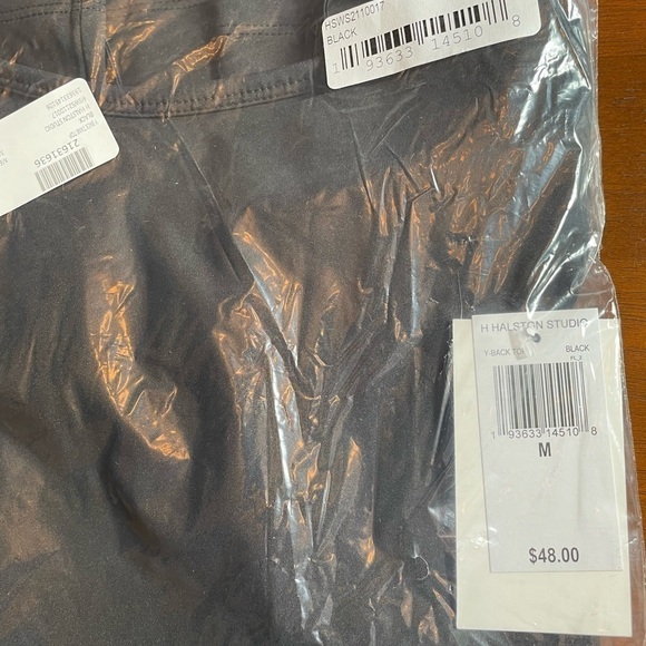 H HALSTON Y-BACK TOP black - Picture 11 of 11